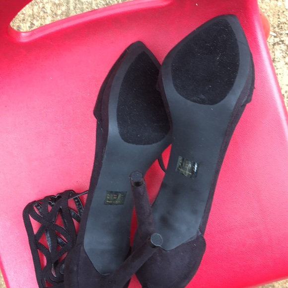 Black suede heels ankle design 5 in - Picture 5 of 5